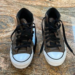 Fleece-lined brown leather Converse High Top shoes, men’s 7 women’s 9